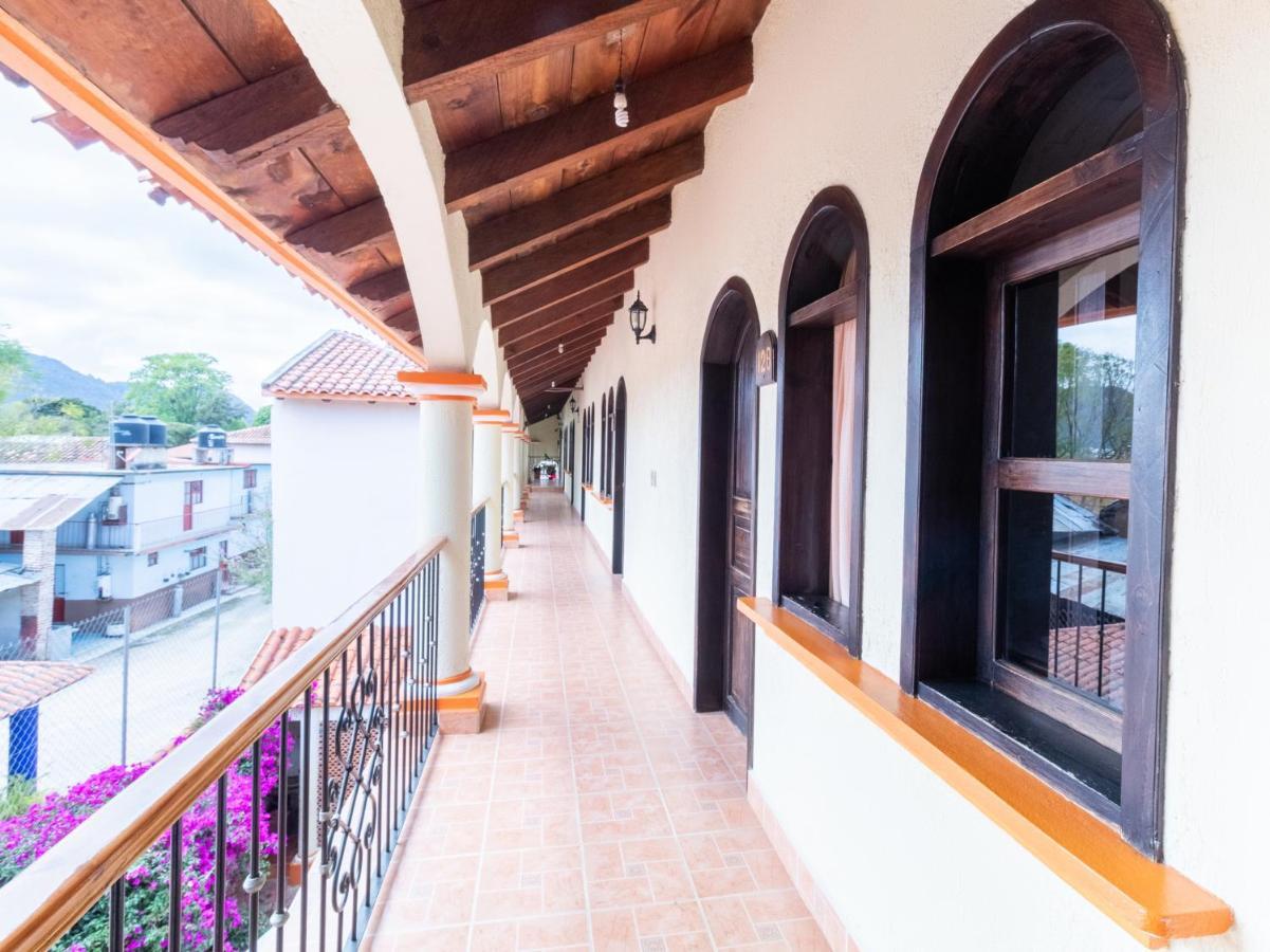Hotel Villa Real II San Cristóbal de Las Casas エクステリア 写真